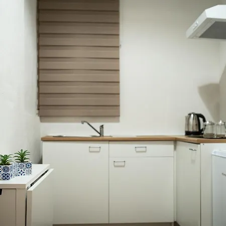 Lav Apartment *