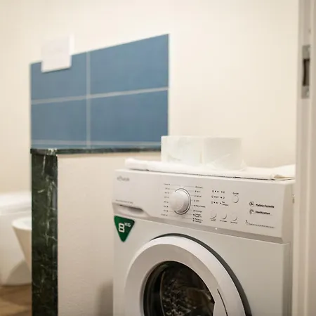 Apartment Lav *